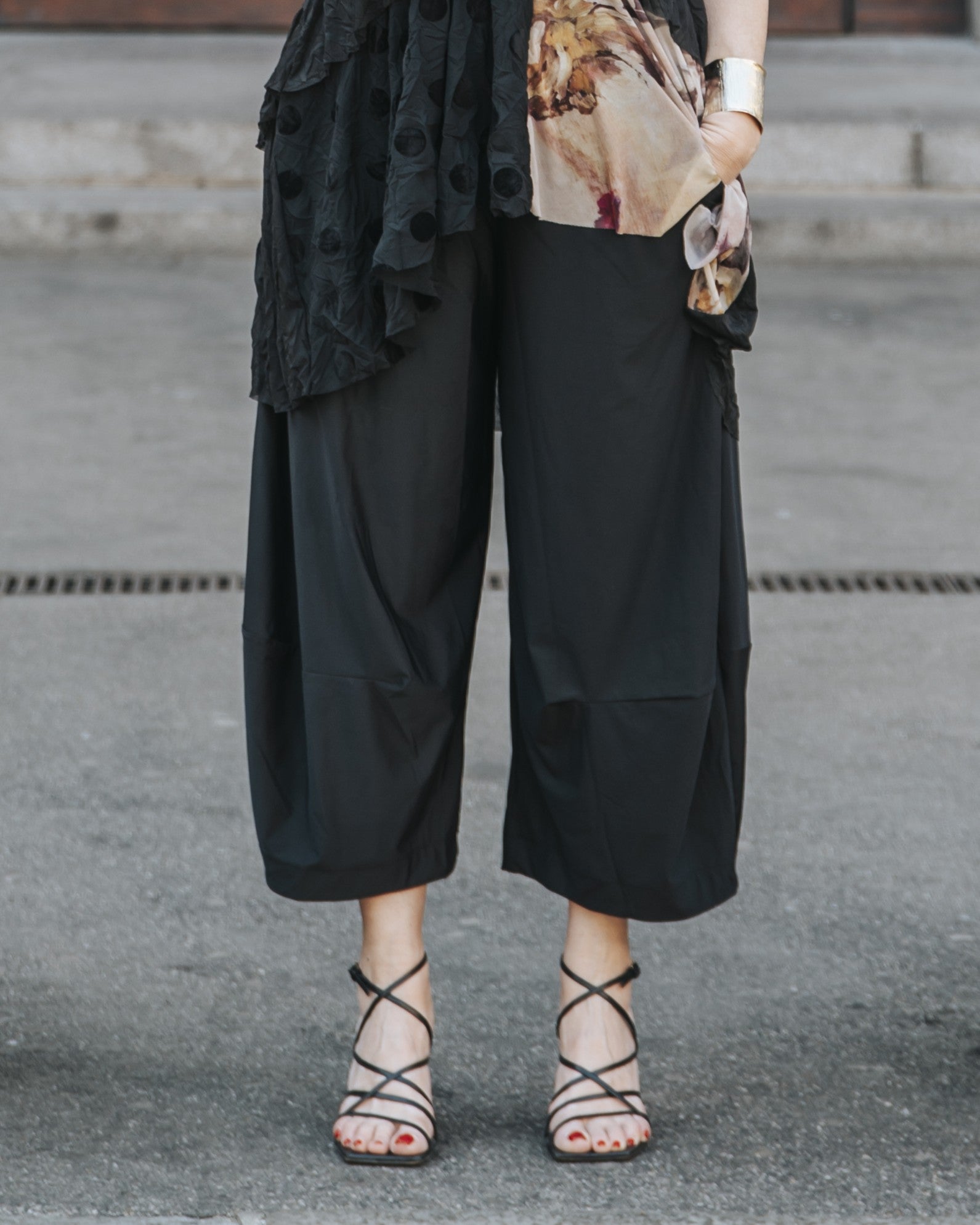 Tekbika Lantern Pants, Black